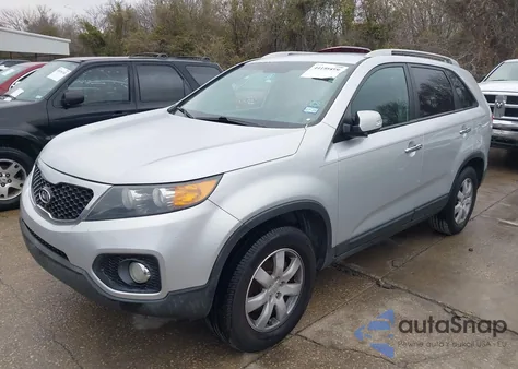 2011 Kia Sorento Lx z USA, uszkodzony, nr VIN 5XYKT4A15BG130206
